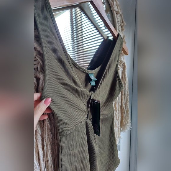 Wild Fable Olive Green Keyhole Bodysuit - Picture 6 of 6